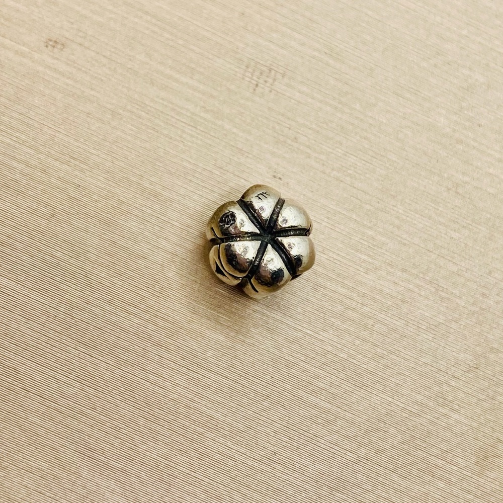 EUC Pandora 790393 Sterling Silver Halloween Jack-O-Lantern Pumpkin Bead - Picture 6 of 8